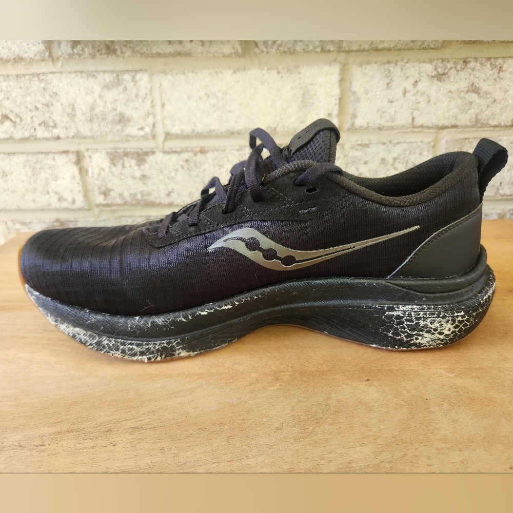 Saucony Men's Black Running Shoes - Picture 4 of 8